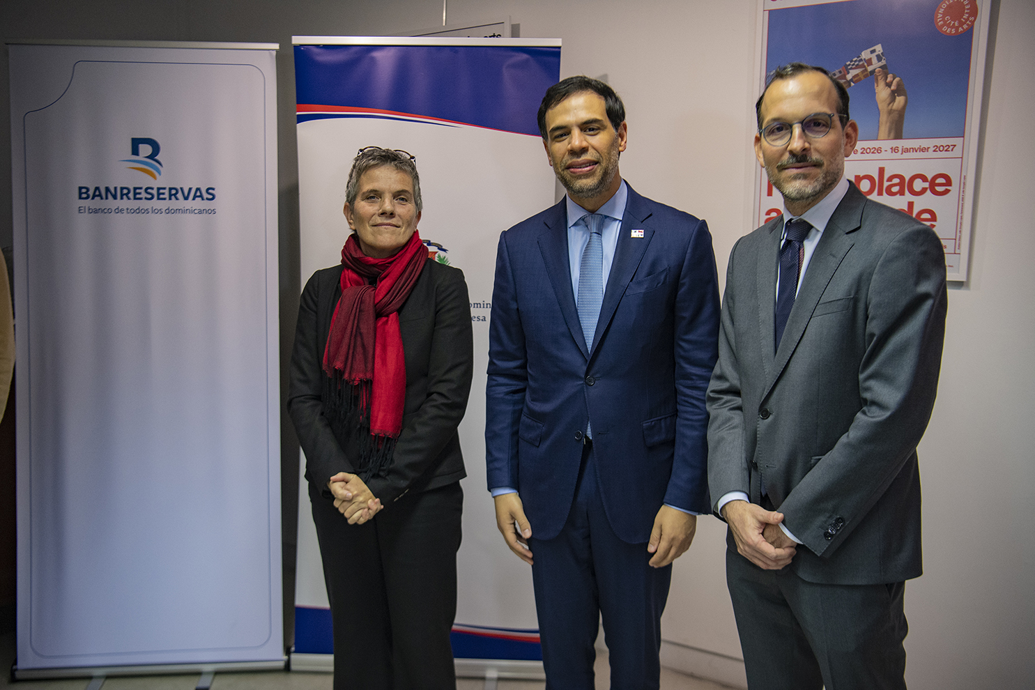 Banreservas otorga becas de residencia artística en Paris a dos creadores dominicanos
