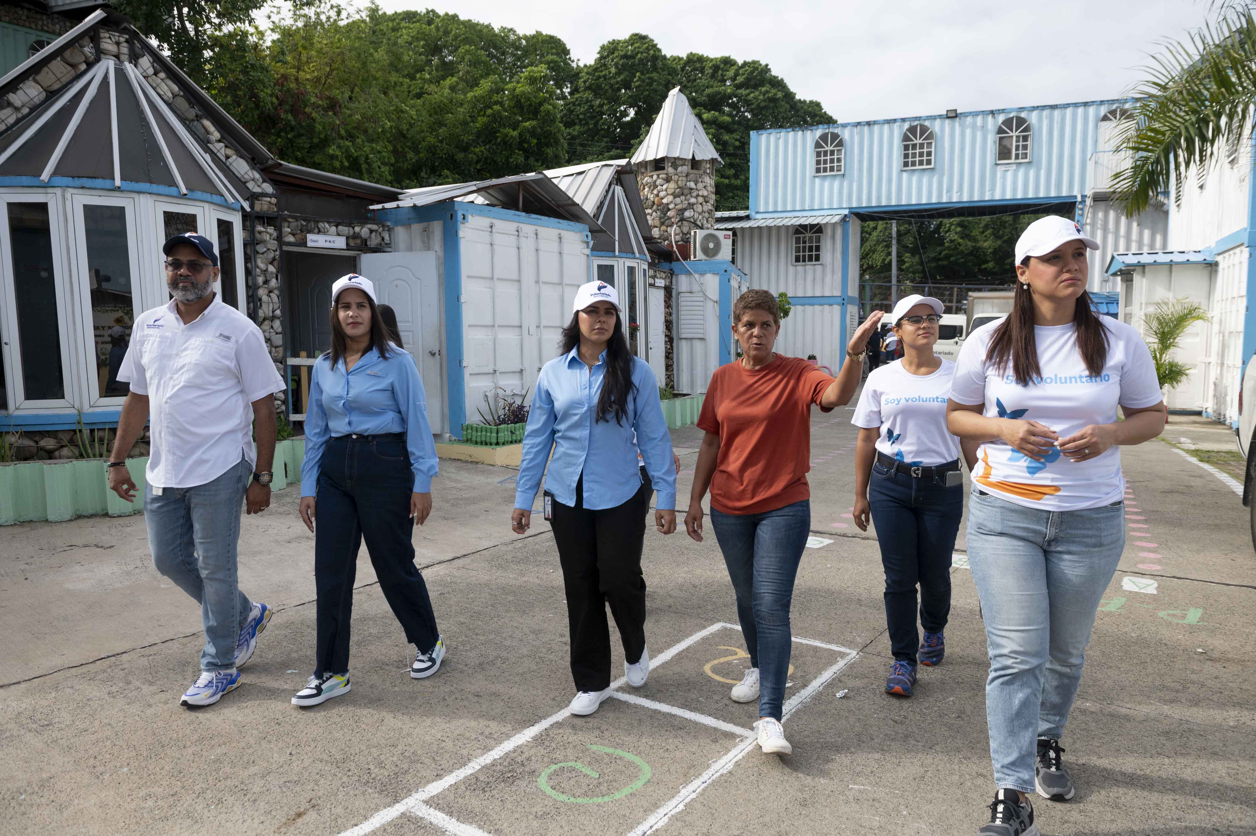 Voluntariado Banreservas beneficia a más de 700 familias en jornada del programa “Vida para el Ozama”