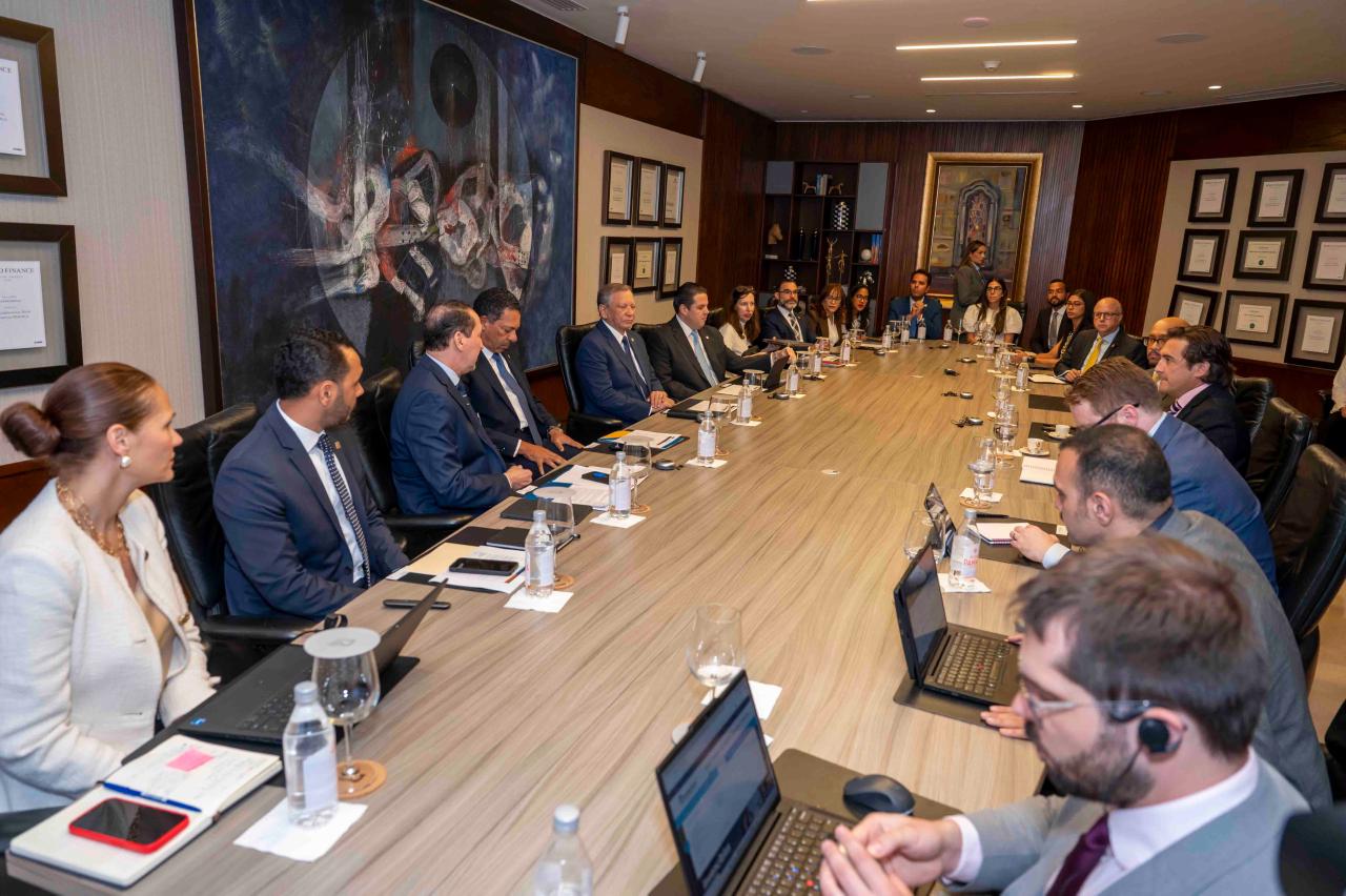 Mision del FMI sostiene encuentro con Banreservas para analizar perspectivas economicas y financieras