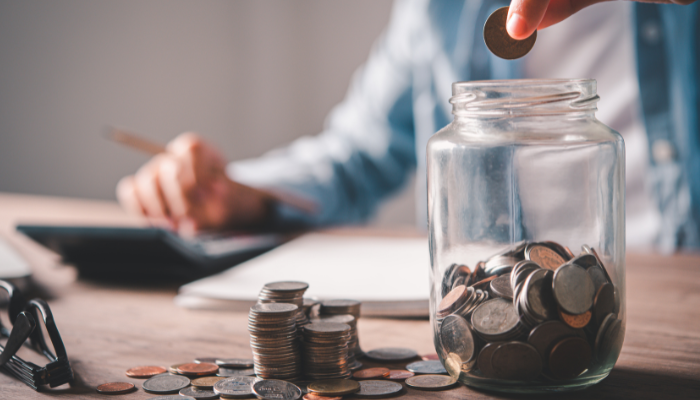 Método del 80/20 (Regla de Pareto): ahorro automático y simple.