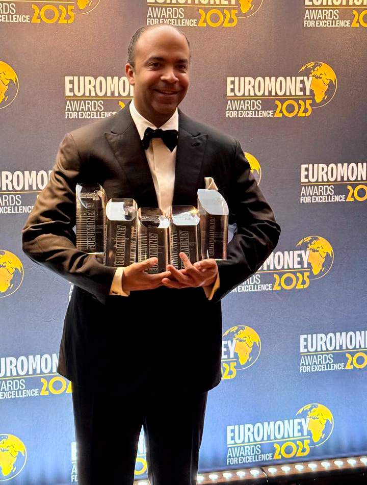 Banreservas recibe en Londres cinco nuevos premios Euromoney