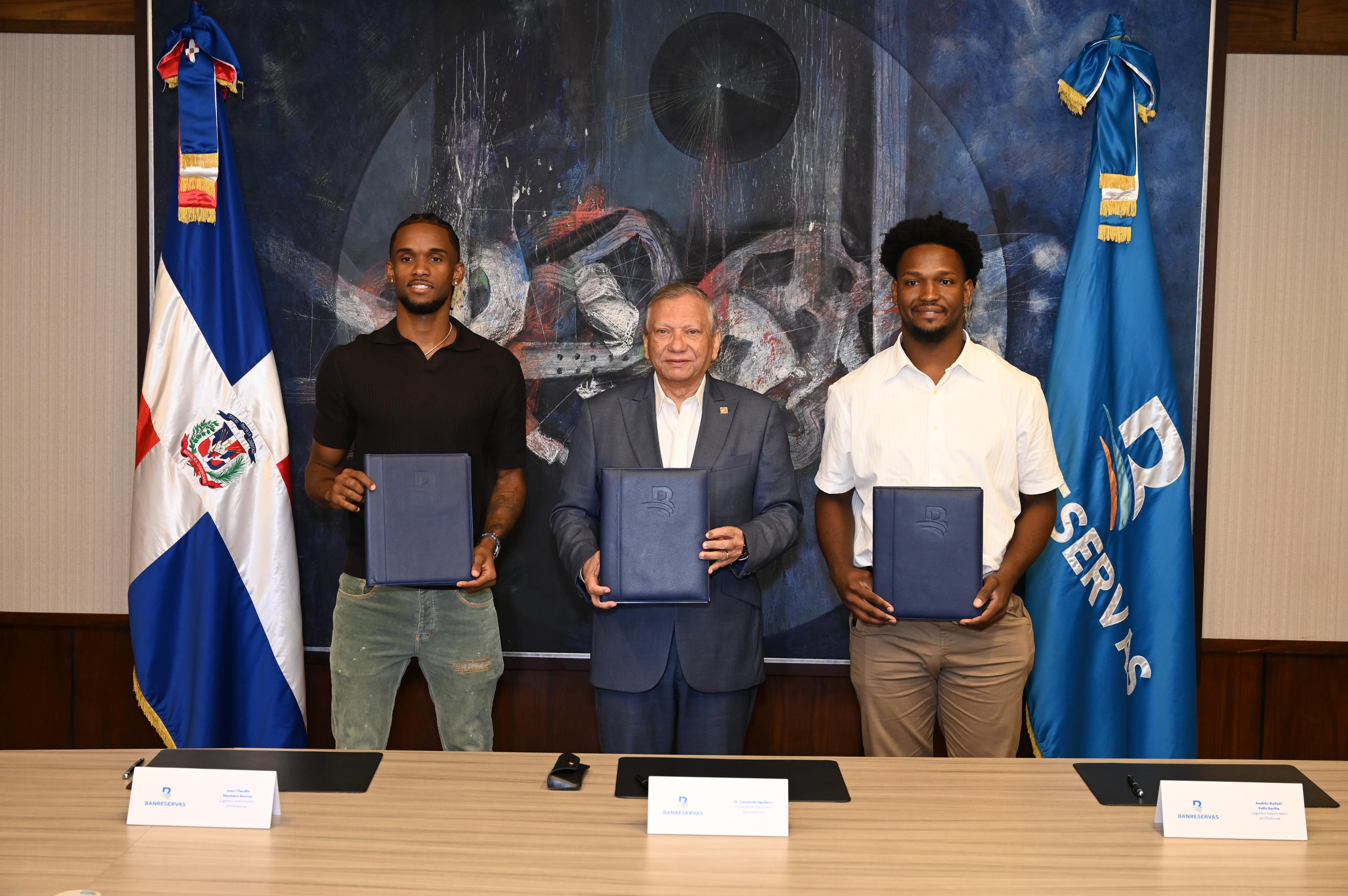 Banreservas incorpora a Jean Montero y Andrés Feliz como embajadores para fortalecer el orgullo dominicano en Europa