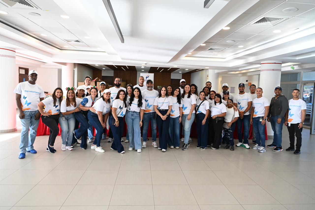 Voluntariado Banreservas llena de alegria el Dia de Reyes con entrega de juguetes